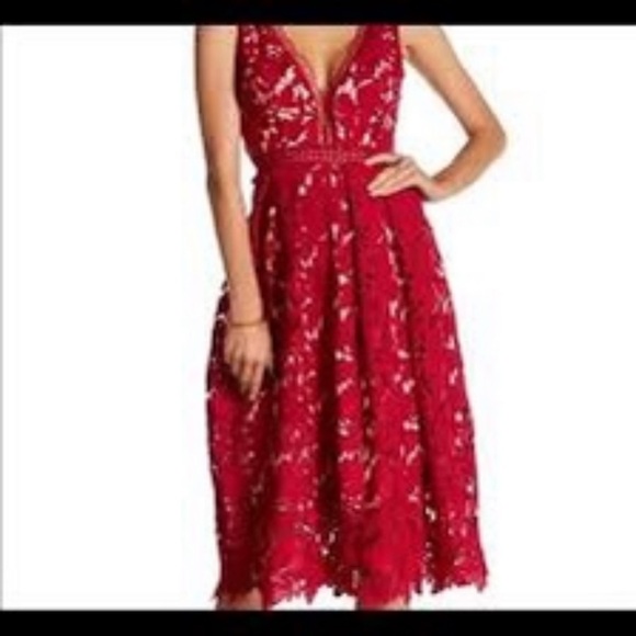 NWOT Romeo + Juliet Couture Lace Red Dress, Size S - Picture 2 of 8